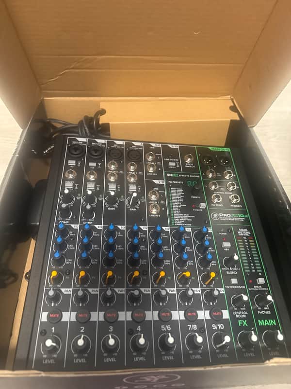 Mackie ProFX10v3 10-Channel Effects Mixer