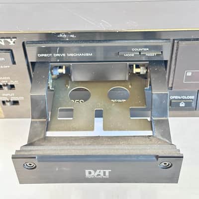 Sony DTC-300ES DAT Recorder Digital Audio Tape Deck image 11