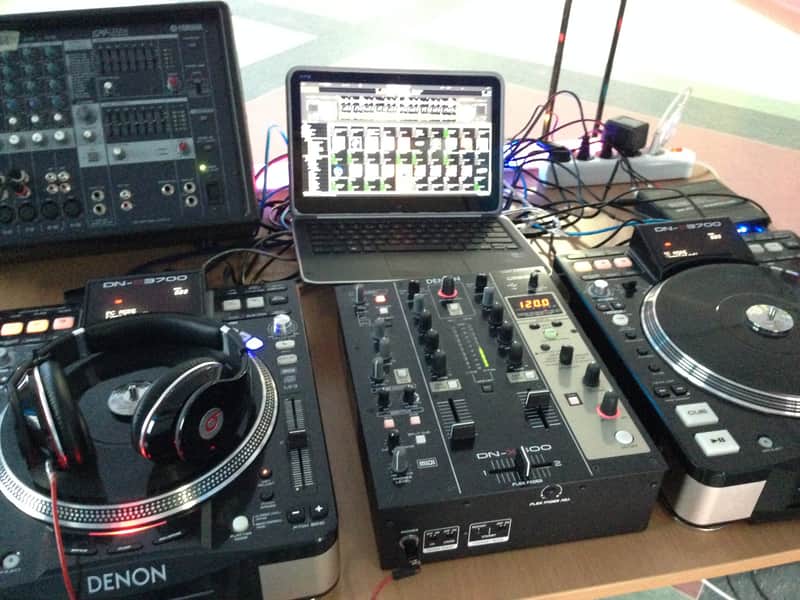 Denon 2x DN-S3700 and DN-X600 2012 Black image 1