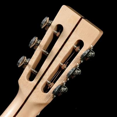Martin CTM 00-12F Adirondack Spruce European Flame Maple 3-piece back [2184633] (07/15) image 9