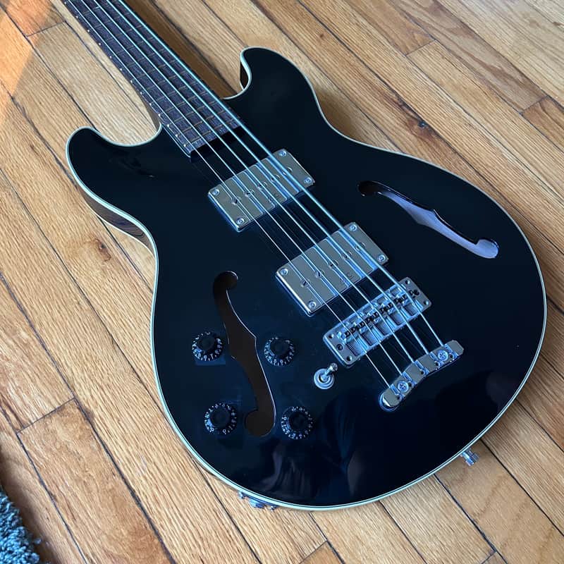 Warwick Pro Series Star Bass