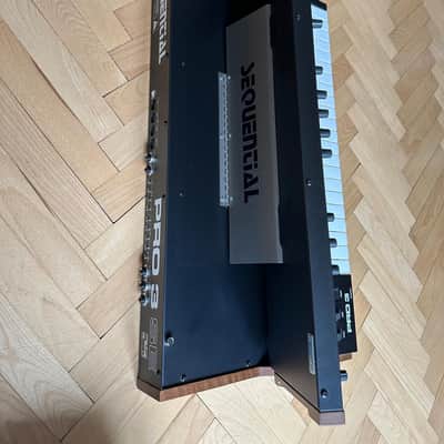 Sequential Pro 3 SE 37-Key 3-Voice Monophonic / Paraphonic Synthesizer 2020 - Present - Black with Wood Sides image 3