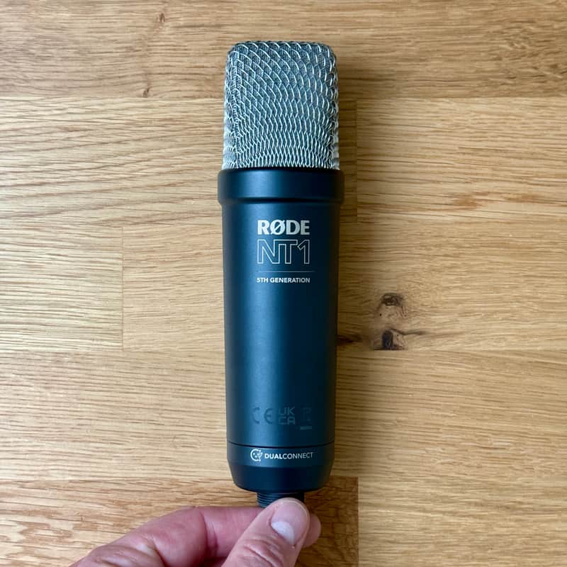 RODE NT1 5th Generation Cardioid Condenser Microphone 2023 - Present - Black imagen 1