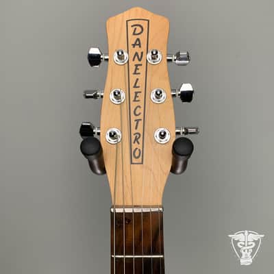 Danelectro U-3 Reissue w/Amp In Case image 6