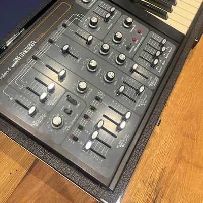 Roland SH-3A with cv/gate/filter mod image 2