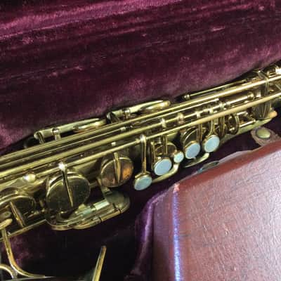 Martin The Martin Professional Alto Saxophone Original Lacquer image 4