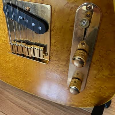 Telecaster with Fender Telecaster Staggered Tuning Machines - Birdseye Maple Telecaster 2000's - gloss image 3