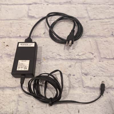 Zoom AD-0009 12V DC Center Positive 2A Power Supply image 1