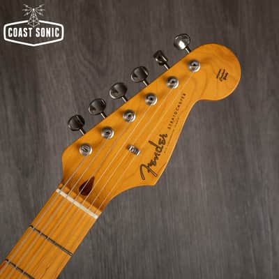 2004 Fender '62 reissue Stratocaster ST62-58US Crafted in Japan