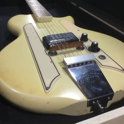Supro Town and Country 1961 - Blonde image 1