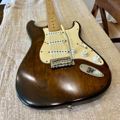 Fender Stratocaster 2005-2009 - Vintage Walnut Nitrocellulose Lacquer image 6