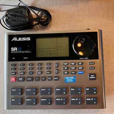 Alesis SR18 2000's - gray
