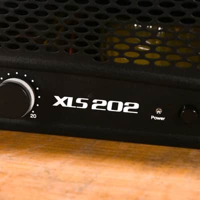 Crown XLS 202 2-Channel Power Amplifier CG010TY image 5