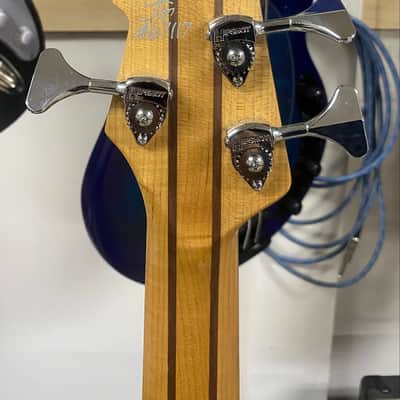 LIKE NEW: Reverend Triad Bass 5 - Silver Burst - BAG INCLUDED image 6