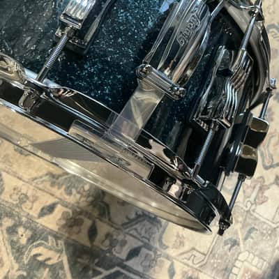 Ludwig Classic Maple Snare Drum - 6.5 inches x 14 inches, Hybrid Black Sparkle image 10