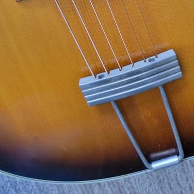 Regal Regal Archtop 1958-1963 - Vintage Sunburst image 3