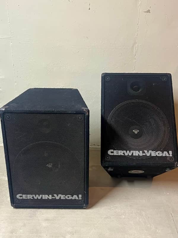 Cerwin-Vega G-15 1997 - Black carpet image 1