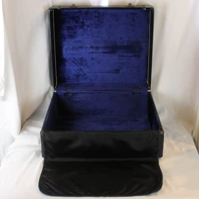 Italian Black Hard Case for Accordion 20" x 17" x 9.25" (50.75cm x 43cm x  23.50cm) image 2