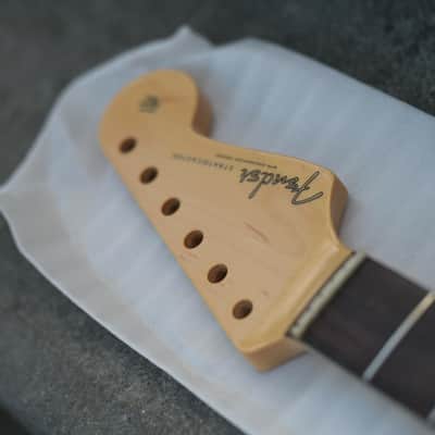 Fender Made in Japan Traditional II 60's Stratocaster® Neck - Natural Gloss image 1