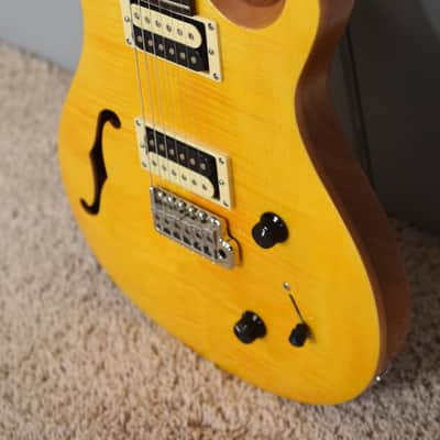 PRS SE Custom 22 Semi-Hollow - Santana Yellow - w/ gig bag image 4