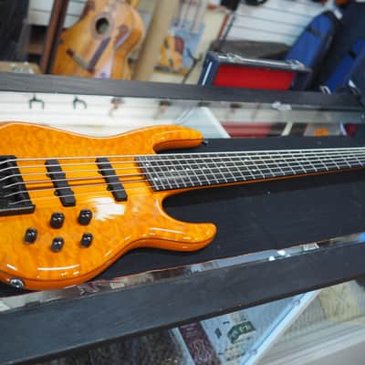 Carvin LP76 6-String Bass image 2