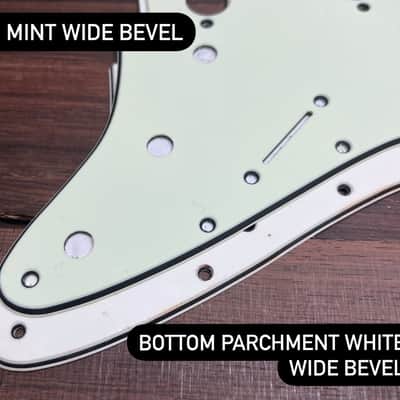 General Vintage Tone 1959 - 1962 Pickguard for Stratocaster Mint green Mint green image 6