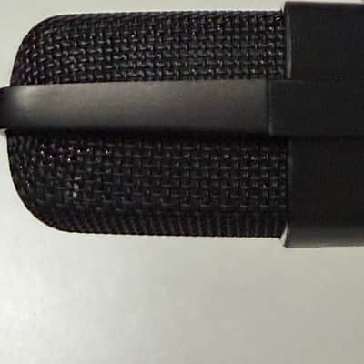 Vintage Sennheiser MD 421-U Cardioid Dynamic Microphone with original mic clip image 3