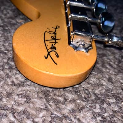 2022 Fender Jimi Hendrix Artist  Series Signature  Stratocaster 3-Color Sunburst electric guitar image 15