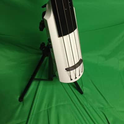 NS Design WAV4 Omni Bass (Excellent Condition)- Brilliant White image 3