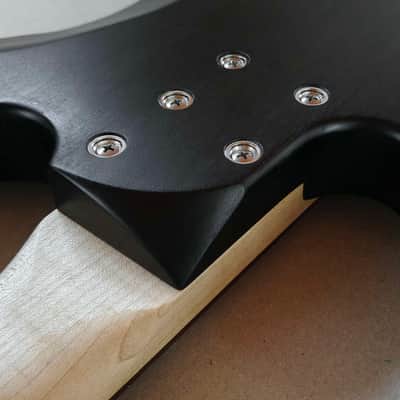 NAGEL Guitars E-Bass Classic Dragonhead image 8