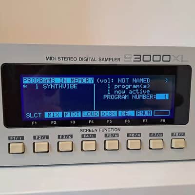 Akai S3000XL MIDI Stereo Digital Sampler