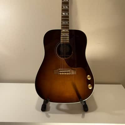 Gibson Montana Hummingbird Studio 2019 - Walnut Burst image 3