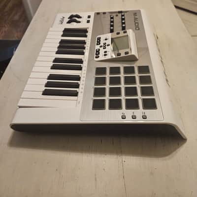 M Audio Axiom 25 Keyboard Controller image 5