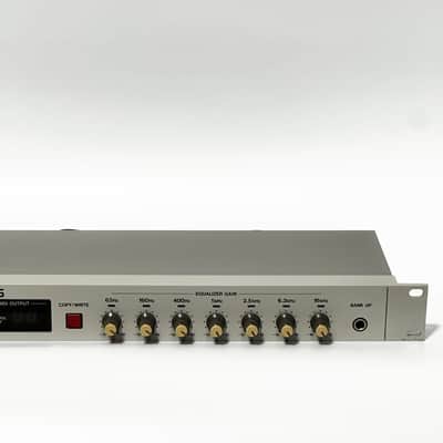 Akai PEQ6 1988 - gray image 3