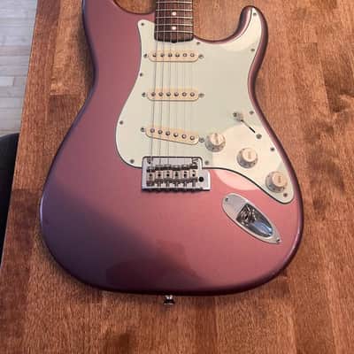 Fender MIJ Hybrid '60s Stratocaster with Rosewood Fretboard 2018 - 2020 Burgundy Mist Metallic