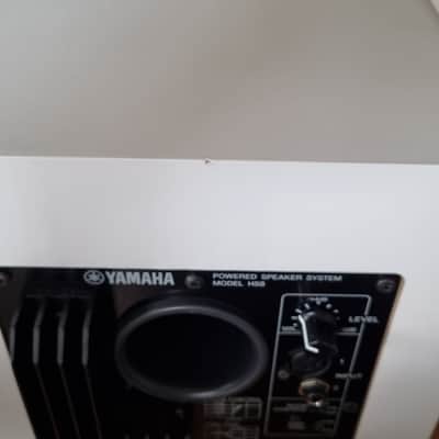 Yamaha HS8 8" Powered Studio Monitor (Pair) 2015 - Present - White image 9