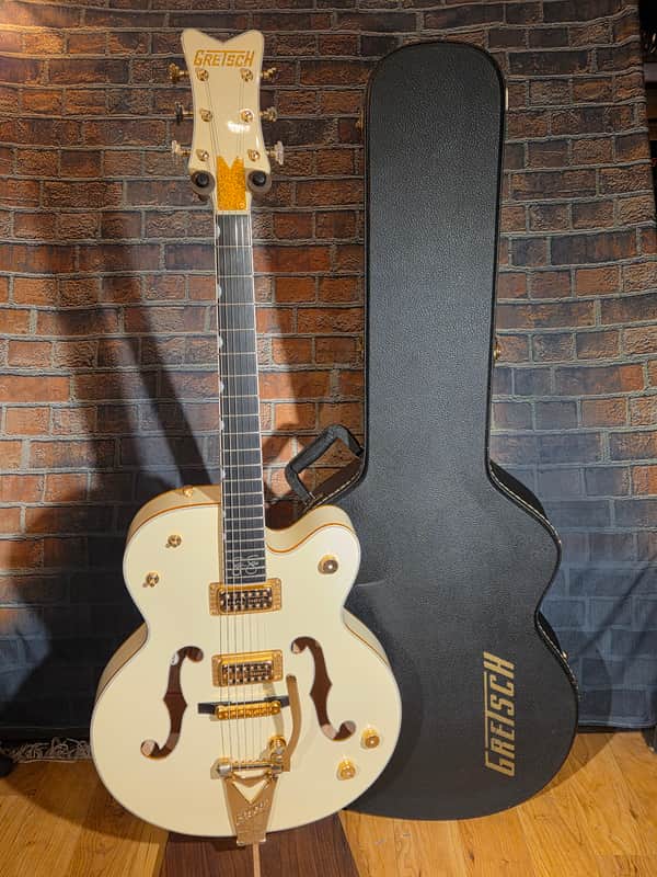Gretsch G6136-1958 Stephen Stills Signature White Falcon Hollow Body Aged White w/ OHSC, CoA & Pickguard image 1