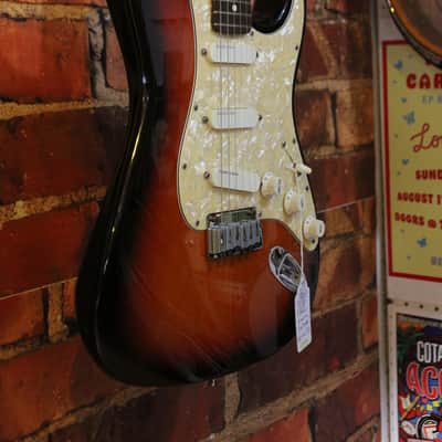 1997 Fender Strat Plus Deluxe – Antique Burst image 3