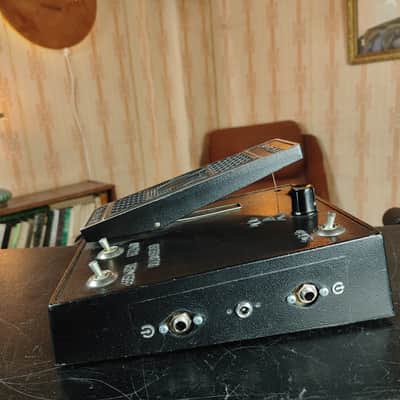 EFFEKT-1 Vintage Guitar PEDAL Soviet analog WAH FUZZ VIBRATO Synth EFFECT USSR image 5