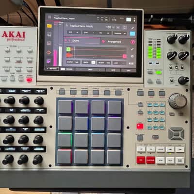 Akai MPC X Special Edition Standalone Sampler / Sequencer 2023 - Present - Grey image 8