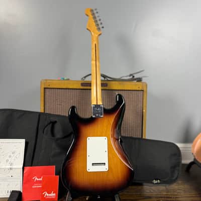 Fender Classic Player ‘50s Stratocaster 2017 - Sunburst image 4