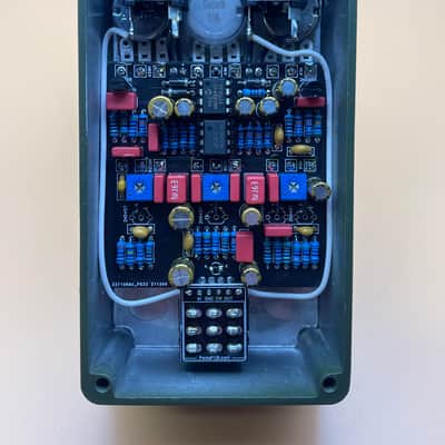 RCO Pedals MofeTa Preamp 2022 Army green with grey knobs image 3
