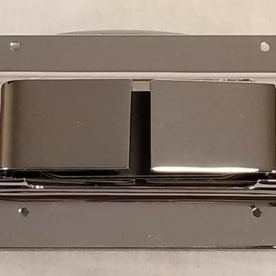 Rickenbacker Horseshoe Bass Pickup Bridge, 00070 Chrome image 2