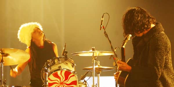 Jack White and the Airline Res-O-Glas Guitars | Reverb News