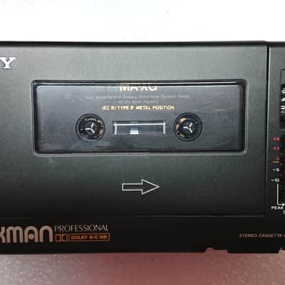 Sony WM-D6C Walkman Professional / Stereo Cassette-Corder - Perfect with the following original accessories: Sony AC-122 AC Power Adaptor / dedicated Sony Dynamic Stereo Headphones MDR-51 image 6