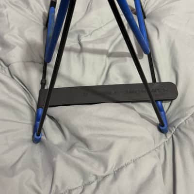 Konig&Meyer Guitar Stand 2000 - Blue image 1