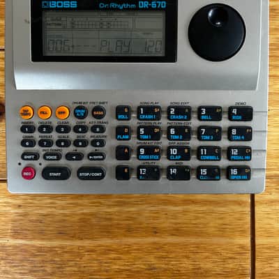 Boss  DR-670 2002