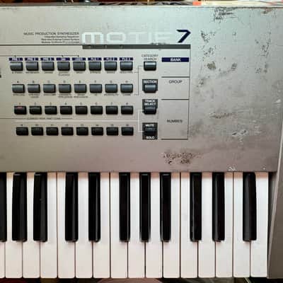 Yamaha Motif 7 Keyboard Synthesizer Workstation image 4