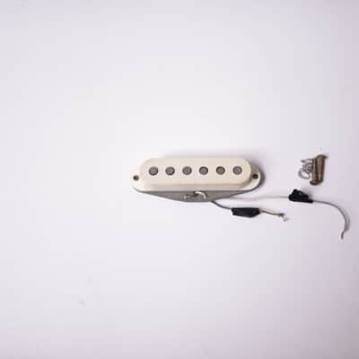 Immagine 1971 Fender 4-Bolt Stratocaster Gray-Bottom Staggered-Pole Bridge PICKUP Original White Cover 5.754k 1970's Vintage Strat Guitar 1969 - 1