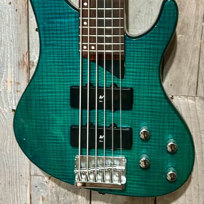Excellent Washburn XB-600 Emerald Green 6 String Electric Bass image 3